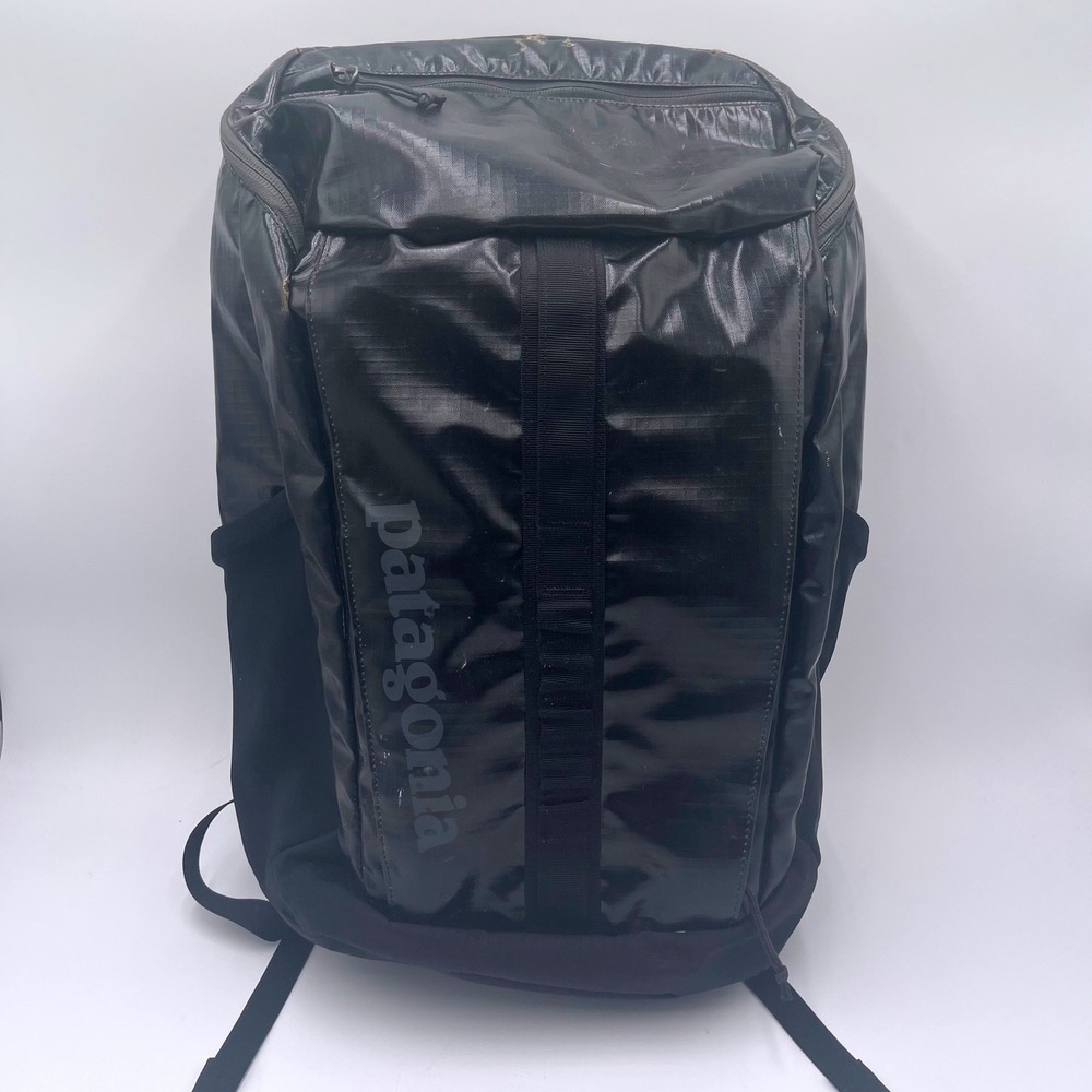 Patagonia Black Hole Pack 25L Backpack Black 49296 FA18 Weather Resistant Bag